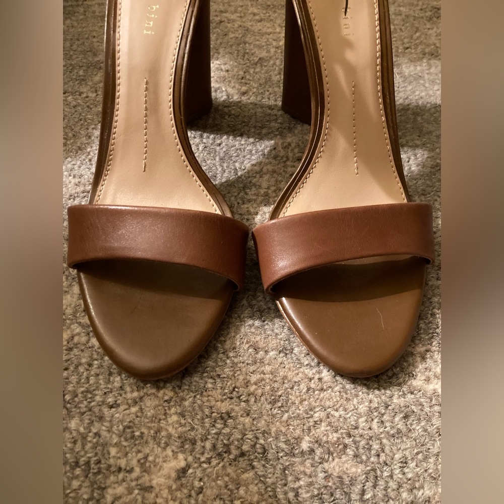 Gianni Bini Brown Leather Block Heel Sandals Gianni Bini Joenah Leather Sandals